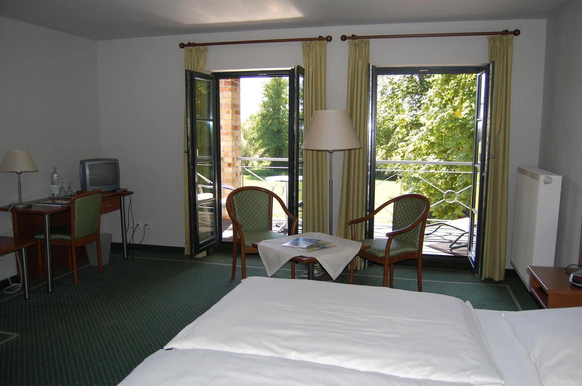 Gutshaus Redewisch Hotel & Restaurant Boltenhagen Kültér fotó